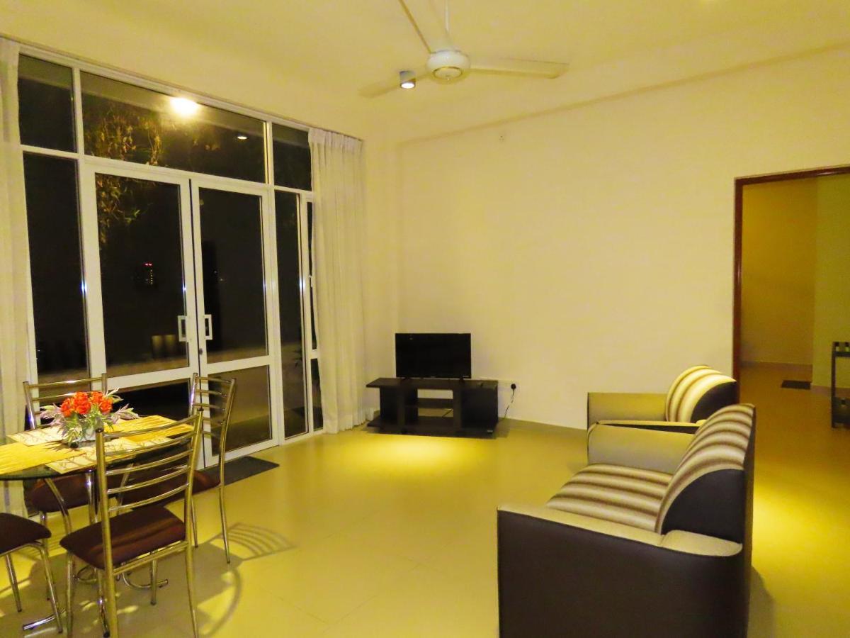 Vivas Residencies Luxury Apartments Dehiwala-Mount Lavinia Exterior foto