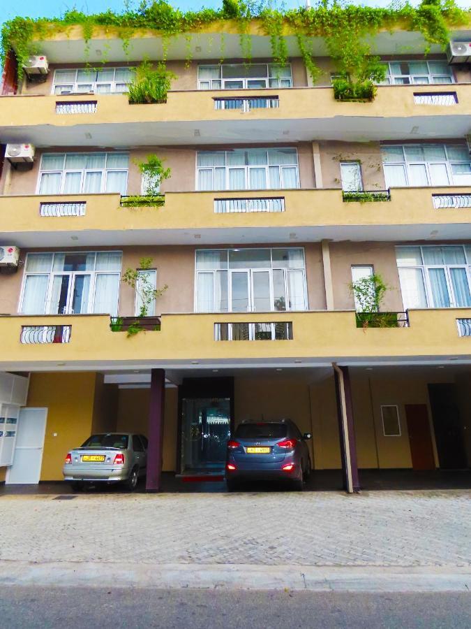 Vivas Residencies Luxury Apartments Dehiwala-Mount Lavinia Exterior foto